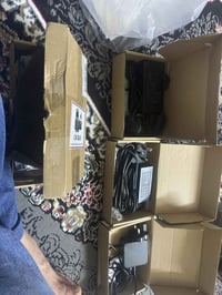 ٣شواحن • ١بطارية • لابتوب