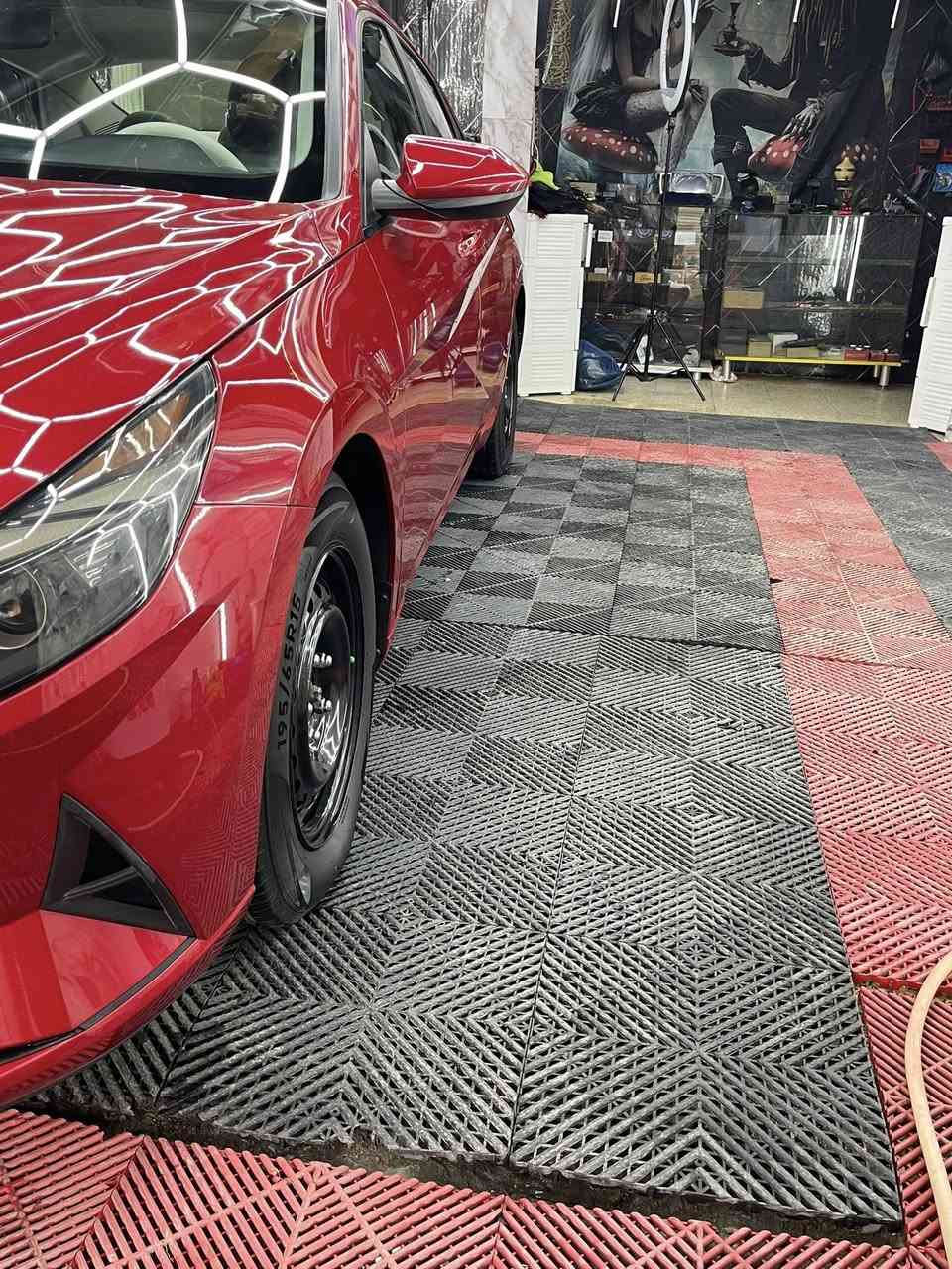 السلام عليكم النترا موديل 2021 حادث باب الصدر وجاملغ بارد بس الباب صبغ يعني قطعه وحده صبغ وبارد بلهلال كد اصبعين بدون ايرباك مواصفات شاشه دجتال متصله سايد بريك بصمه تدفئه كشنات رادرات امامي خلفي جانبي توقف ذاتي امامي خلفي ترحيب عند الاقتراب جنطه ذكيه عند الاقتراب تنفتح تخم تاير جديد باتري جديد مدوسمه كامله سياره كامله مابيهه نقص وبعد بيهه مواصفات بصمه تشغيل عن بعد السعر 158 وبيهه مجال بصيط الاستفسار *********** مكاني الشعب
