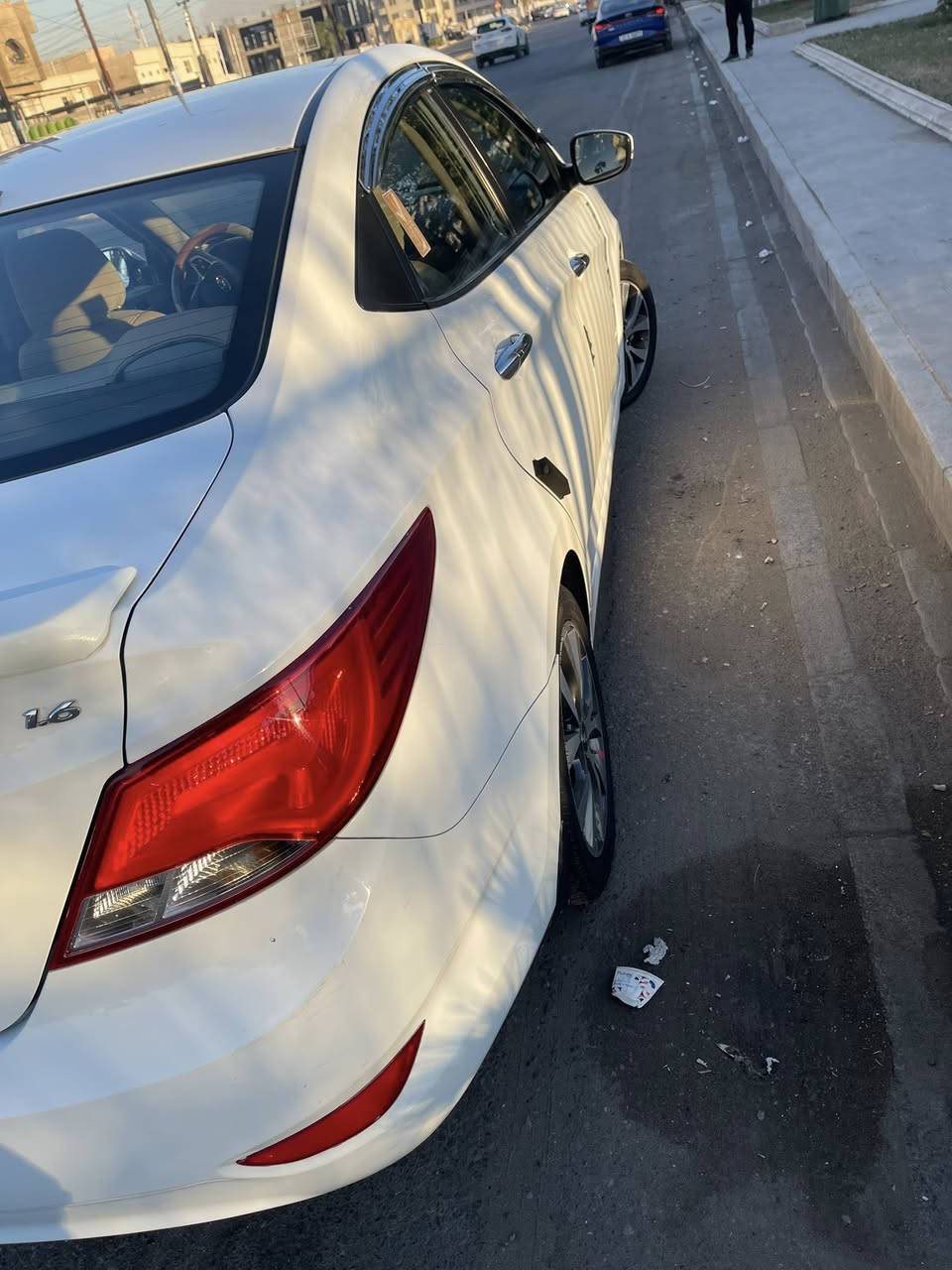 السلام عليكم اكسنت 2016بلو خليجي
مكفوله من الضربه بيها صبغ بسيط بل باب الصدر اثر بطش بدون ضربه تخم تاير جديد مكينه كير جديد صدر فتحه شاشه تحكم استيرن اشاير بل مري سعرها 108وبيها مجال بسيط

مكاني بغداد رقمي ***********
