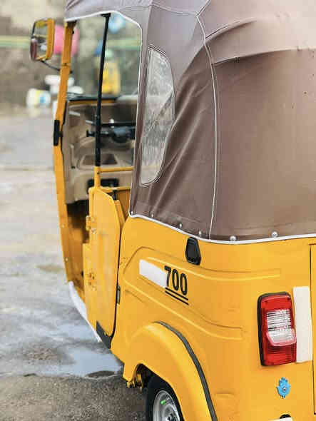 تكتك واحد وعشرين وراق وكيله شاكر سعره 6600وبيه مجال مكاني المجر تكتك مكفوله ***********👍
