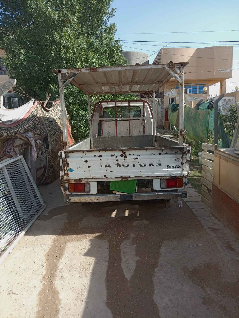 السلام عليكم للبيع سيارة كيا بنكو سيارة حلوة رقم بغداد مكان نجف مداور ثاني يوم  شرط شاصي مكفول سيارة حلوة وشغالة السعر 45وبيهة مجال انا مكلف بالنشر الاستفسار على الرقم ***********

