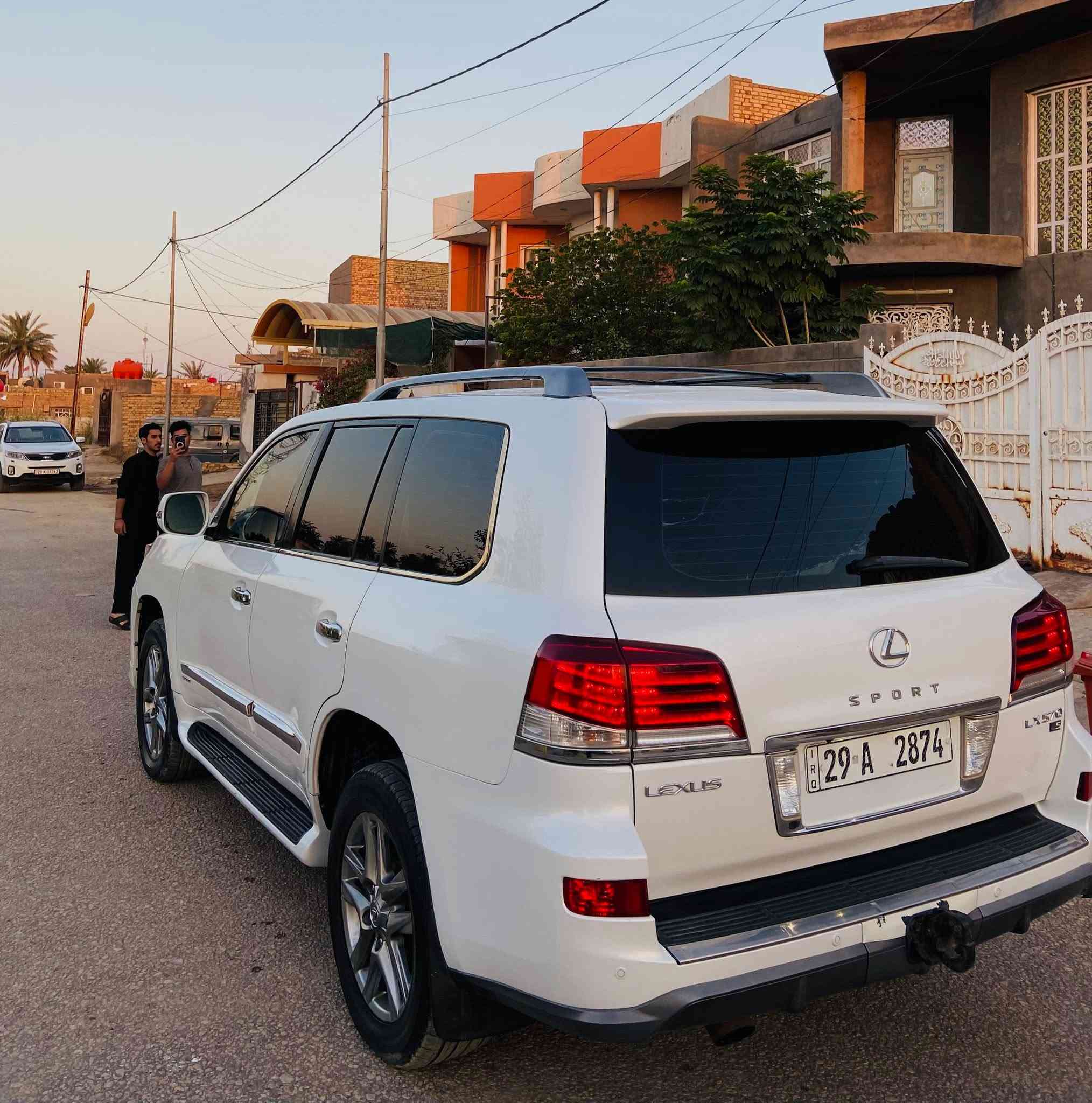 - للمراوس بـلاندكروز 16-17
لكزس LX570 
موديل 13 بريم
باقي التفاصيل ***********
