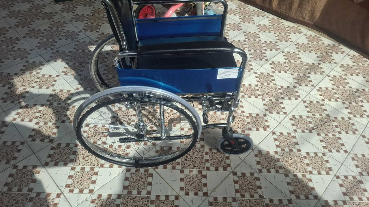 سلام عليكم عربانه لبيع ستخدامهه مقعد تواليت وعربانه يطلع بيهه جديده ما مستخدمه ولا ثانيه لستفسار واتساب ***********
