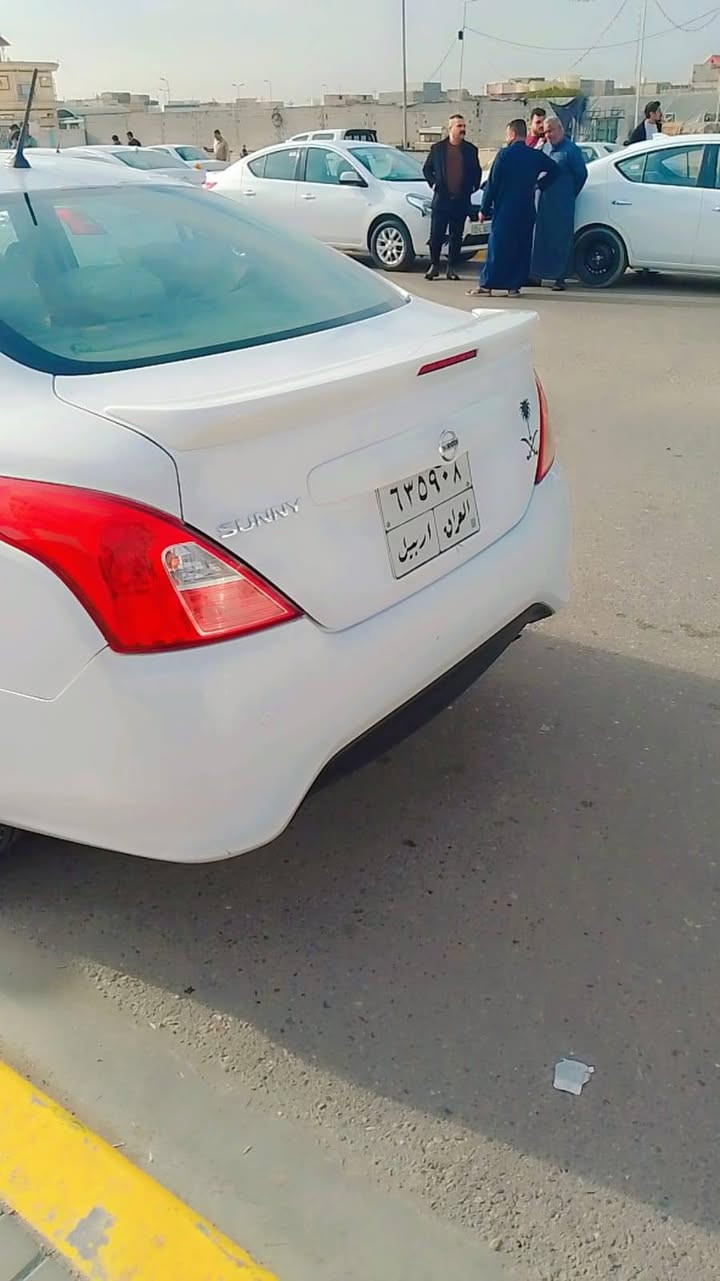 سلام عليكم نيسان سني 2021سياره حلوه وجاهز ه كير و محرك وحداديه وتبريد وكهرباءيات  كله جاهزه سياره بيه  جاملغ امامي مبدل وبارد شبر باب السائق وبارد بل باب لخلفي ول باقي كفاله مكان السياره حيانيه شارع السيد السعر 107 وبيه مجال***********
