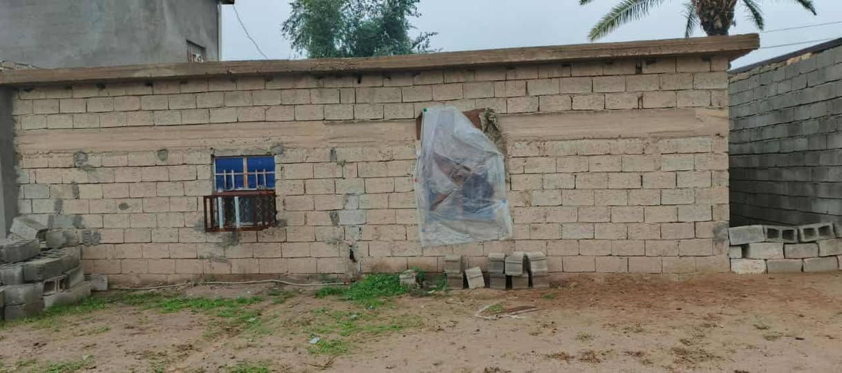 بيت للبيع مساحة 250م
غرف عدد 2
صالة
مطبخ
استقبال
صحيات
البيت كامل مكمل
العنوان: الهارونية حي الفاروق
***********
