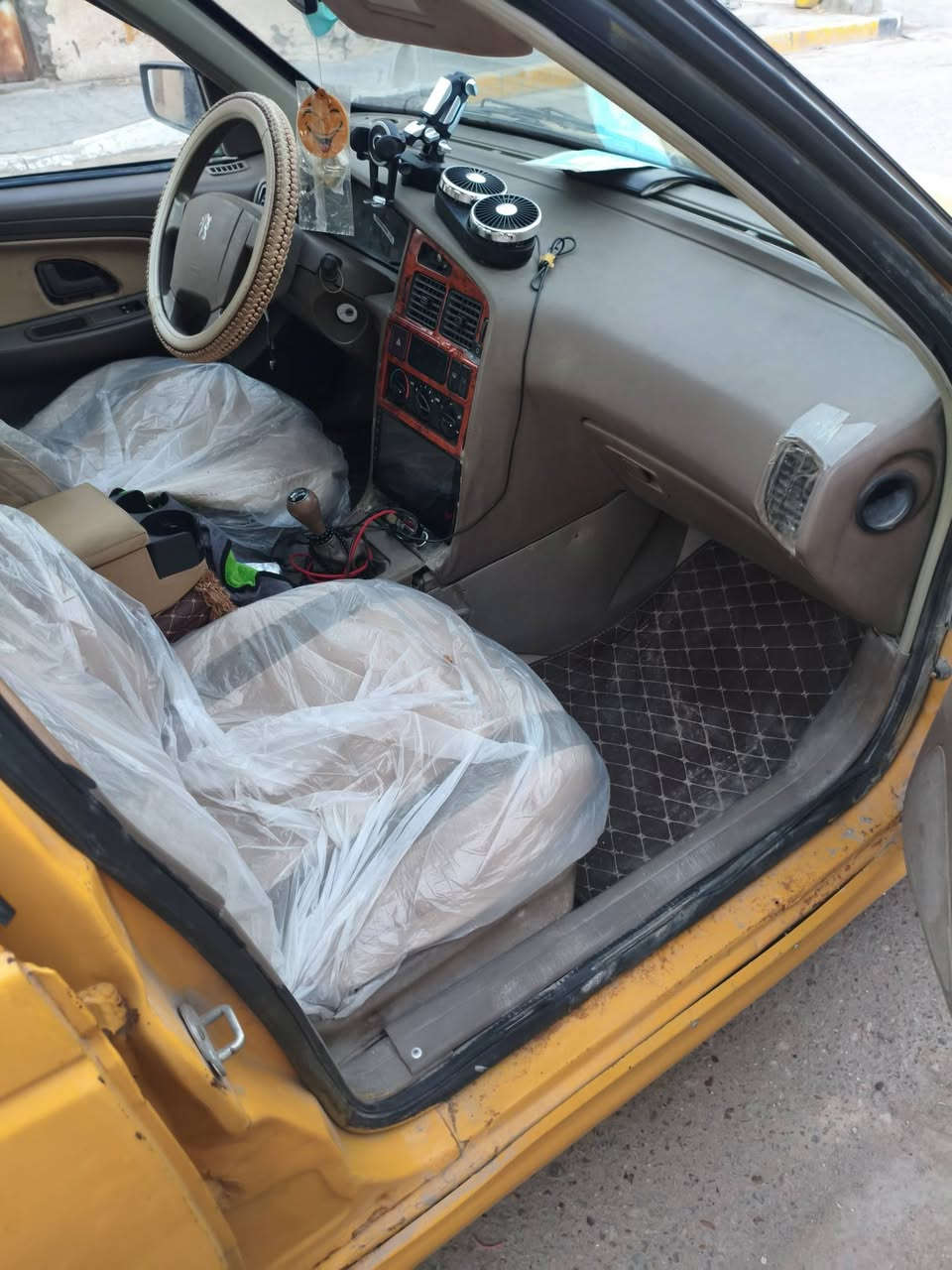 بيجو اكد موديل 16مصفره هيئه محرك كير تمام حداديه ونص شاشه كهربيات تمام ونص سعره 28 لاتصال على رقم ***********
