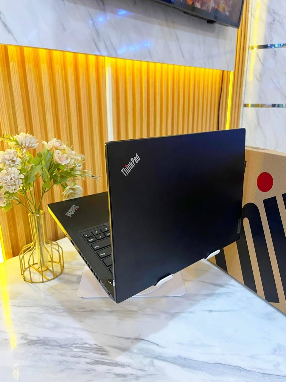 Lenovo thinkpad L14
سوبر سلم 

معالج Ryzen 5 pro
الجيل الحادي عشر 

رام 8GB DDR4
هارد 256GB SSD 
كرت شاشه خارجي 2GB 
كرت شاشه داخلي 4GB 
شاشه 14.1 انش 
نظافة 100٪ شرط الفحص الكامل 

السعر 350 الف ( توصيل موجود) 
واتساب ***********

