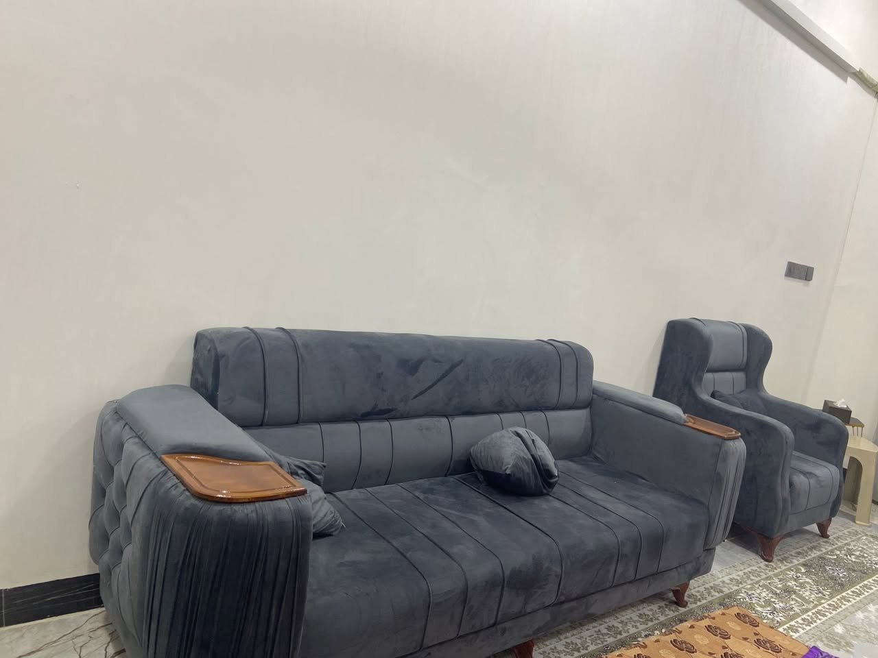 السلام عليكم 
تخم مامستخدم بعده جديد 5 قطع 10 مقاعد للبيع 
 للاستفسار الاتصال على الرقم 
***********
