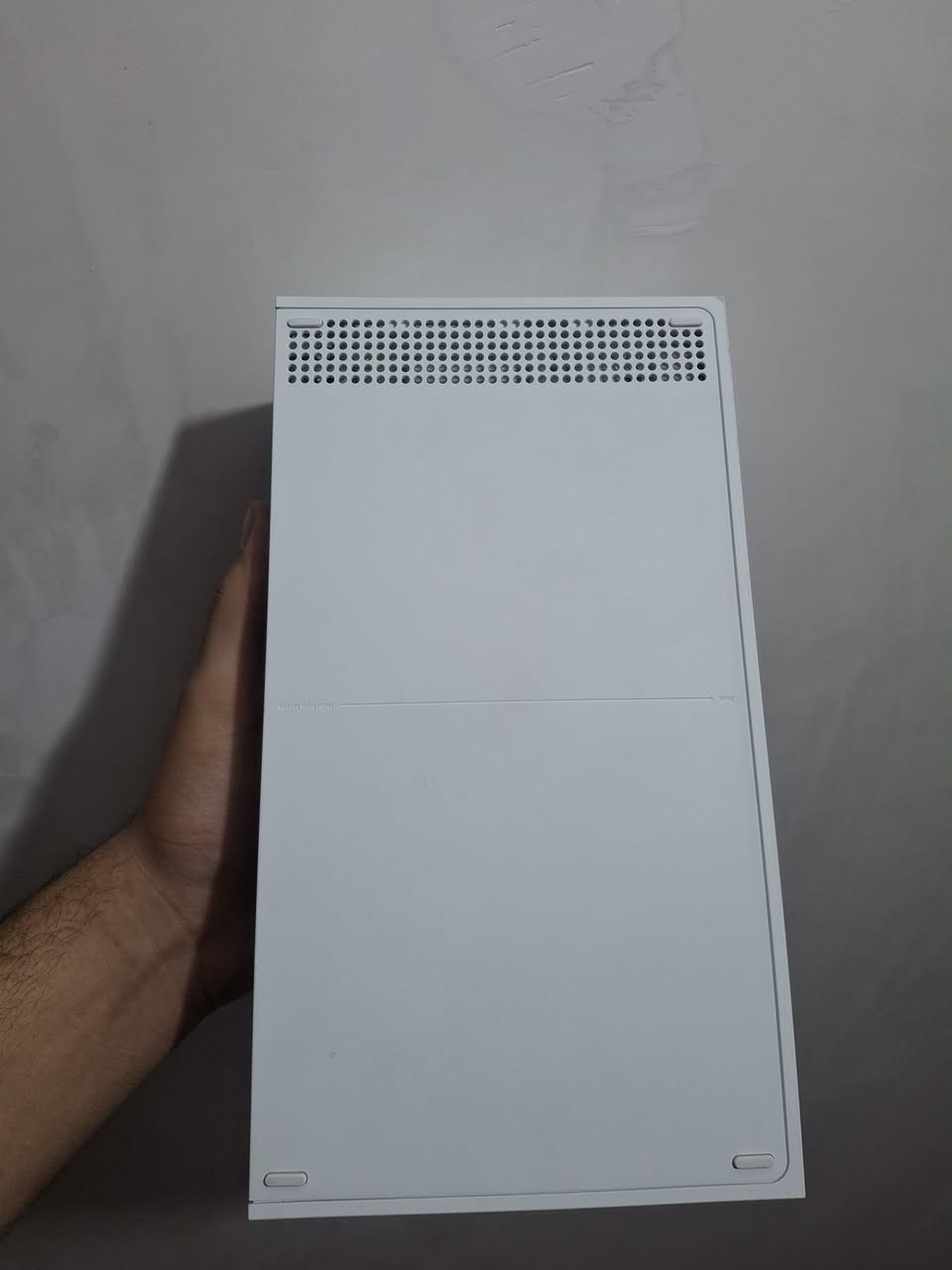 سلام عليكم شباب صار شهر من مفتوح من الكارتون او اكو وياه وصل شراء
هXbox Series S (512GB – أبيض) ويبان وياها يد تحكم أصلية + شاحن بطاريات DOBE. 

📦 معلومات الجهاز

الاسم: Xbox Series S

السعة: 512GB SSD

الدقة: حتى 1440p

الإطارات: يوصل 120FPS

التخزين: سريع (SSD)

الدعم: كل ألعاب Xbox الجديدة + القديمة (Backward Compatibility)

التحميل: ألعاب رقمية فقط (ما بيه CD)

🎮 المحتويات

جهاز Xbox Series S

يد تحكم أصلية Xbox

شاحن بطاريات DOBE (إضافة حلوة للبيع)

كرتون الجهاز 

✅ الحالة

نضيف

للجادين فقط

الي يحب يراسل خاص او يتصل *********** كربلاء
