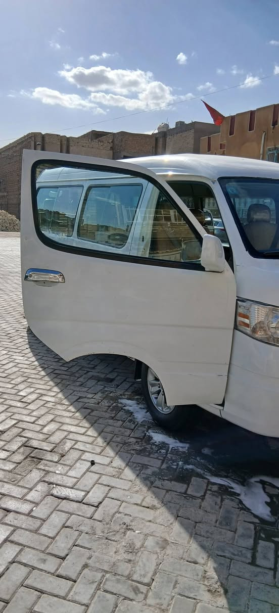 يا الله سلام عليكم جنبي اج وان سيارة جديدة بمعنه ل كلمه 90 وبيه مجال شي بسيط*********** للستفسار
