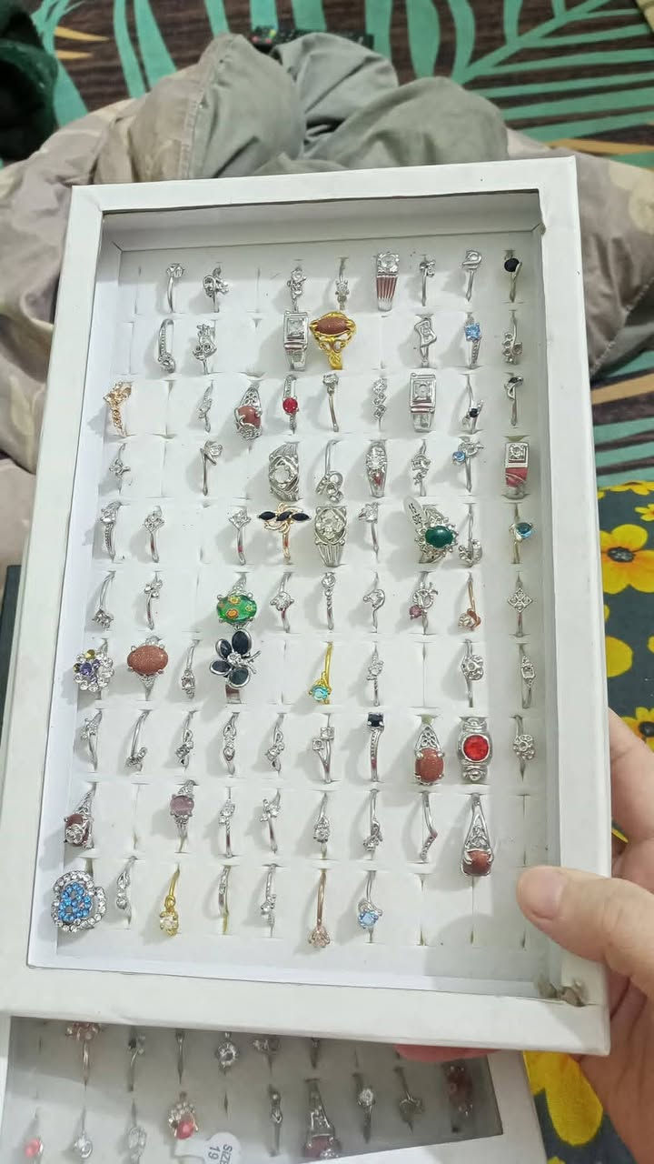 سلام عليكم يتوفر كاونترات صندوق معجون أسنان وشامبو عندي بضاعه ماركات للبيع ملابس نسائي مكياج
محابس خمس باكيت طلاء ثابت بدون وعود كاذبه رجائن
العنوان المطار الجديد شارع السبيس براكيه النجف
***********
