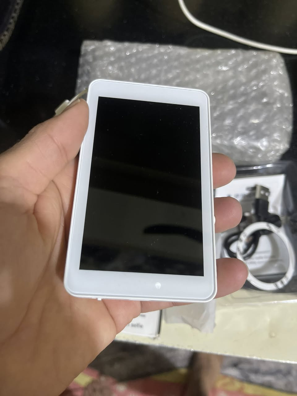 سكرين شاشة كسر جيس 
سعره 65 الف مكفوله والصور واضحه 
توصيل موجود ***********
