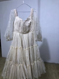 تخفيضات • فساتين • حجز خاص