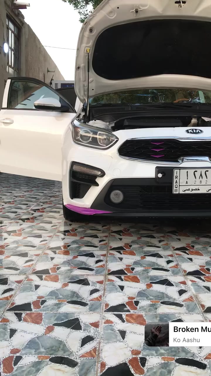 سلام عليكم اخوان
كيه سيراتو موديل 19 خليجي محرك 1600 مكفوله كفاله عامه ماعدى رصعه  بسيطه ابخشم البنيد اثر شخط بسيط

مواصفات سياره
لون ابيض لؤلؤي
لد خلفي
بلاجكتور امامي نهاري
شاشه وكامره دواره
كشنات جلد اصل وكاله
ثلاث انضمه قياده
تحكمات استيرن 
مري شفط
مقلل وقود
وبعد أيضاً بيه موصفات
سنويه جديده ولوحات الجدد 
سياره ماشيه 135 ألف حقيقي السياره بأسمي وعلى ايدي
السعر 160 وبيه مجال لشراي 
رقم المبايل 
***********
مكان سياره سماوه قضاء الخضر
