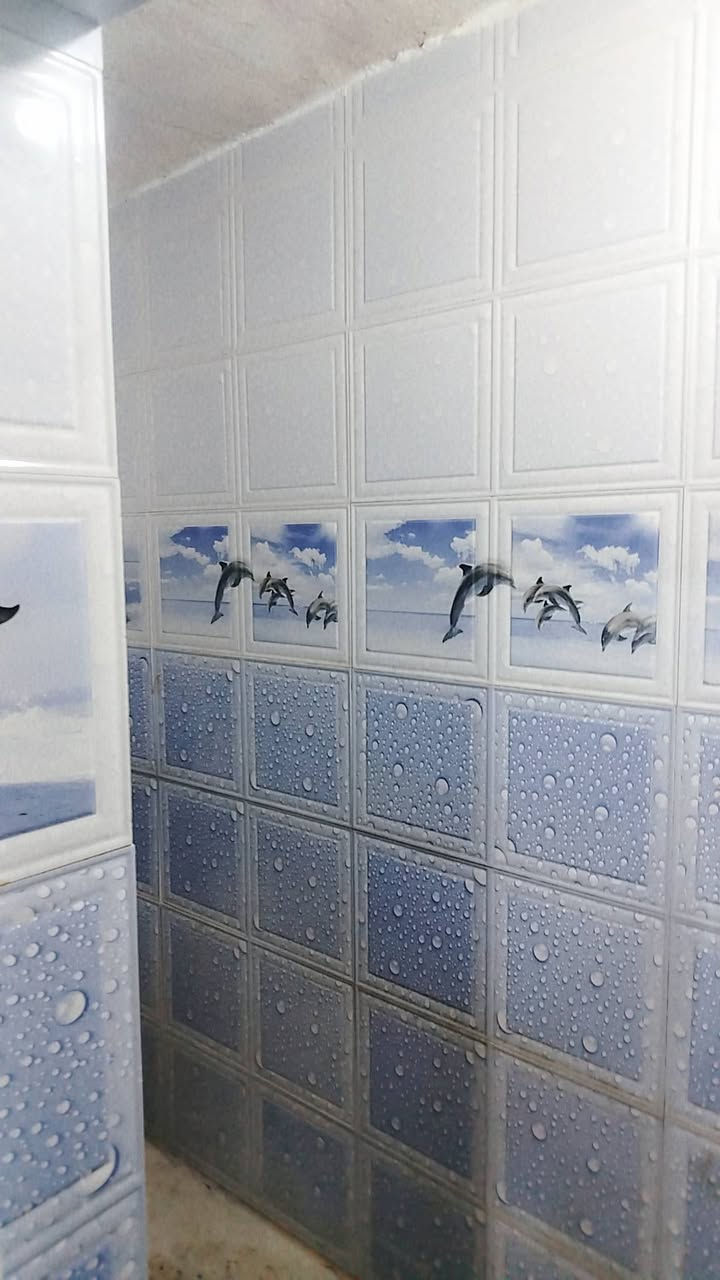 بيت للايجار ١٠٠متر الاسكان الصناعي نزلت الجامع غرفه وصاله وديوانيه ومطبخ وطارمه زغيره ومنور وسطح يجار ٢٥٠ قفل تصال *********** اقرةتفاصل عدل ال تخابرني
