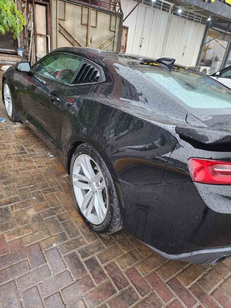 السلام عليكم للبيع كمارو ٢٠١٨ رقم أربيل بأسم شركه تريد تحويل تريد وكاله وبيها وكاله صاره قبل شهر محرك ٦ سلندر ٣٦٠٠ كير مكينه تبريد كفاله تخم تاير جديد قبل سبوع شاده والسياره فول مواصفات ١/١حته فتحه ماشيه ٦٥ ميل  بيها اربع قطع صبغ السعر ١٢٠ وبيها مجال للشراي( مكلف بالنشر ) للإستفسار *********** اتصال أو واتساب موجود  مكان السياره كربلاء
