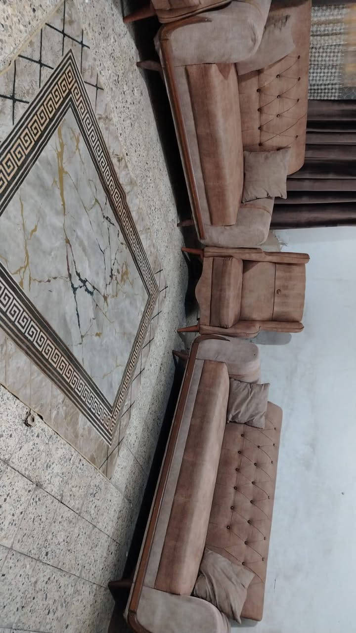 تخم زان تركي 5 مقعد 💺 جديد مستعمل شهر نضافه فوول تجي تفحص وتاخذ مع طبله وصطيه كلش جبيره  سعره ,,225,, بي مجال مكان لبياع  *********** يوجد واتس بغداد, العراق
