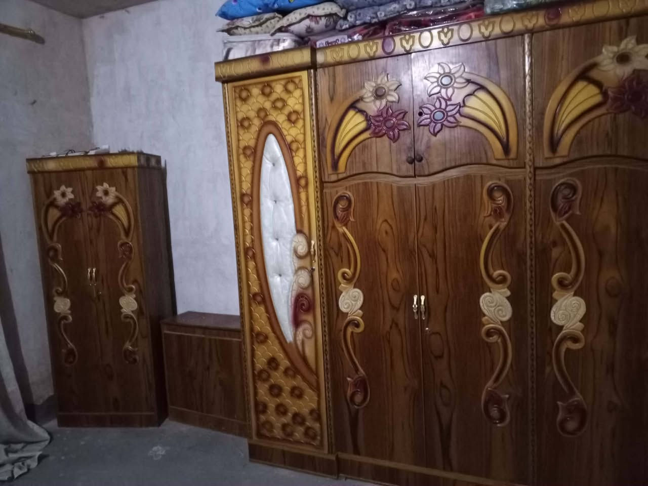 سلام عليكم غرفة البيع  جديدة السعر مليون ونص 
وبيهة مجال  العنوان النهروان  قرية السعيدات  الرقم ***********
