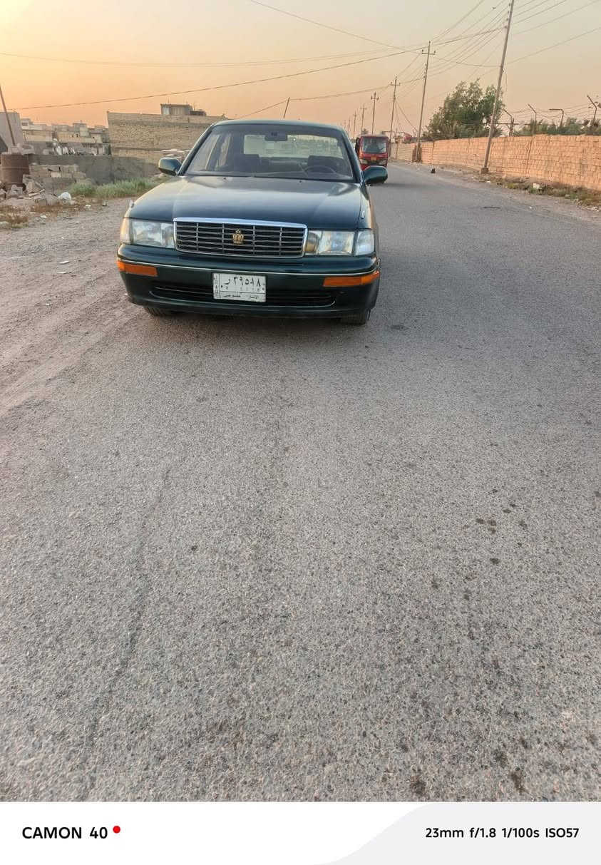 للبيع بطه متصل لون زيتوني موديل 91 رقم انبار مشروع وطني سنويه جديده هاتف *********** السعر 38$ مصبوغه للجماليه مكفوله من الضربة ونقل جثه ولكص محرك 2500 مكفول مع الكير  كهربائيات كله شغاله  دواخل نضيفه كشنات كهربائي بجم  مازدات وسكنات ولبكلايت كله جديد تخم تاير مكاني بغداد
