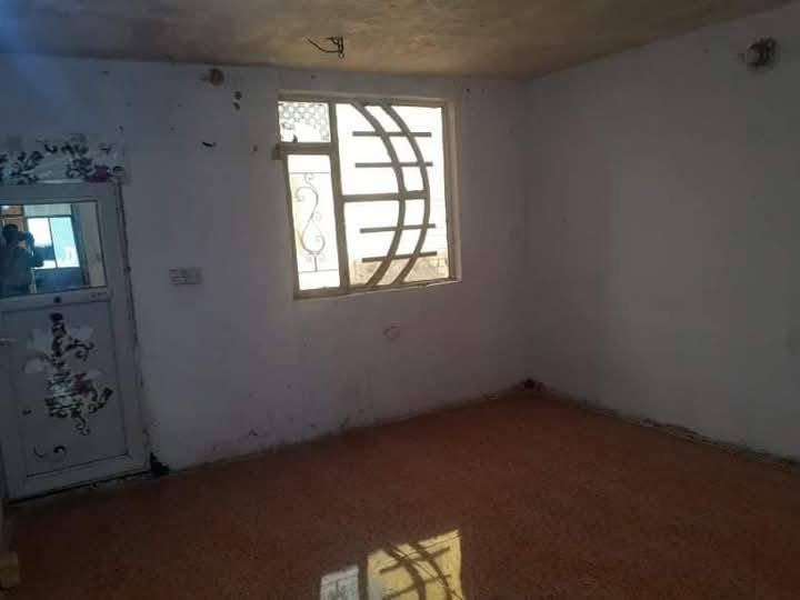 مشتمل للايجار نهاية اربع شوارع
طابق ثاني جميع خدمات متوفرة رقم ***********
