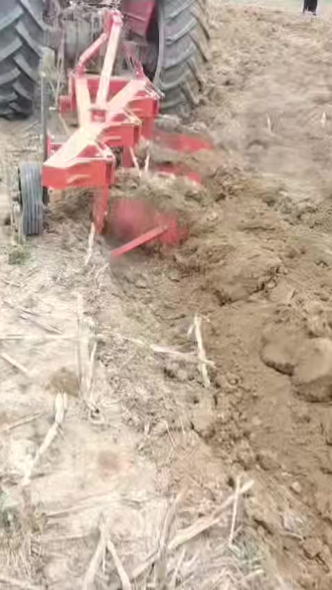 ⚡⚡ الحمدلله رب العالمين 
           تم بيع وتجهيز الفدان الثلاثي الهندي الثقيل وزن ٤٤٠ كغم 
        للاخ باسم العبيدي في قرية البو عيسى بضهر حاوي العظيم ونسأل الله التوفيق لجميع الفلاحين بإستخدام كل ما هو جديد ومفيد للفلاح  
         للعلم التركتر فوركسن انكليزي تك 
 🚜   الكراب عرض ١متر أكثر من كراب التركي الثلاثي ال٦٠ سم للتك

    أخوكم مهندس محمد العزاوي أبودعاء 
     معرض خيرات الارض للمعدات الزراعية


**إذا كنت صاحب هذا الإعلان وتريد حذفه لأي سبب، رجاءا أرسل رسالة إلى الدعم الفني**