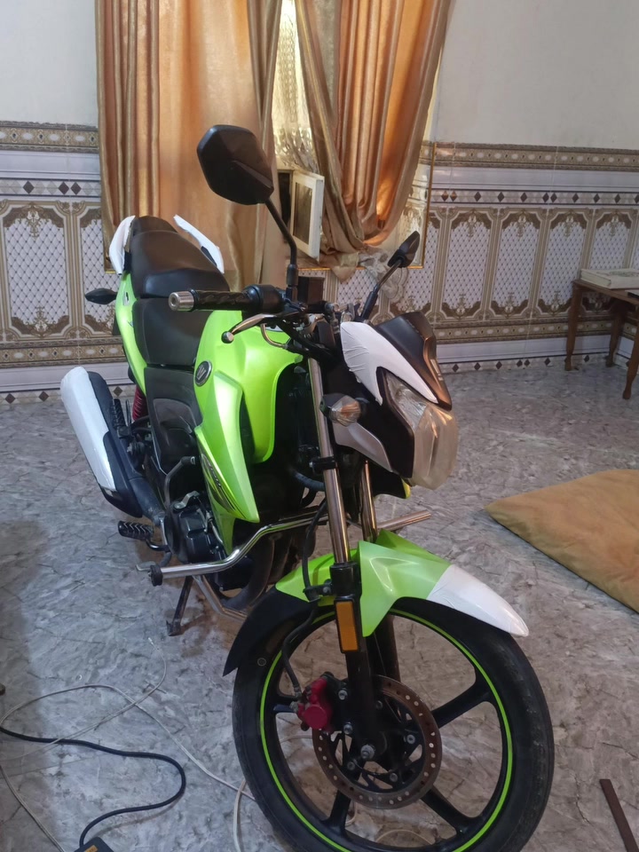 بسم الله هاوجي موديل ٢١مسجل رقم أنبار مكفول من كلشي مطور نضيف ما متعوب السعر ١٤ورقه ونص وبي مجال قليل جداً  ويرهم مراوس بستوته   لتصال على الرقم ***********.  مكلف بأنشر  لا تراسل صفحه أتصل على الرقم
