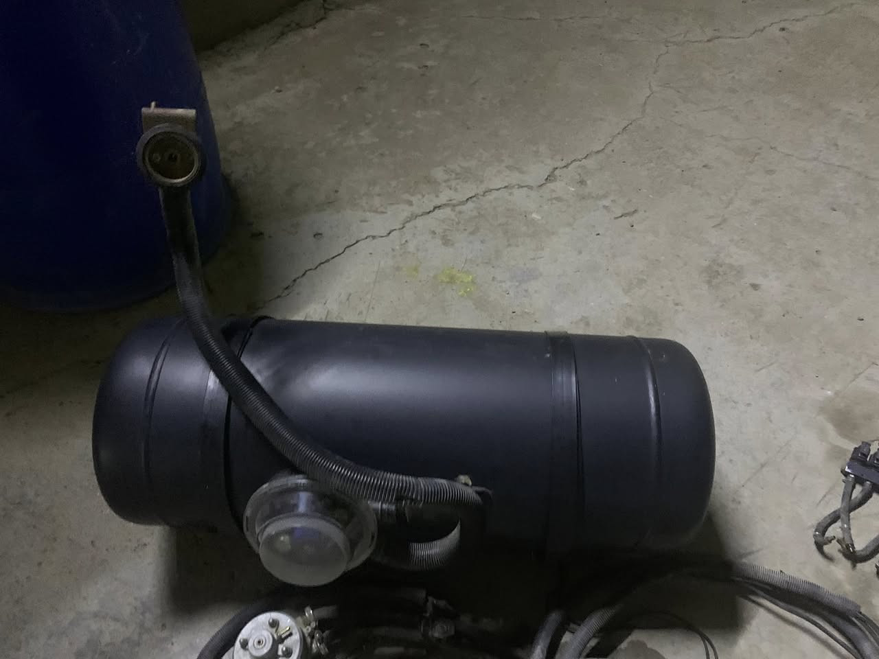 السلام عليكم
منضومه غاز إيطاليه نوعيهً زينه 4سلندر للبيع السعر 225الف وبيها مجال منضومه نضيفه المكان بغداد قرب مخابز باب الاغا للاتصال ***********حجي ابو يوسف
