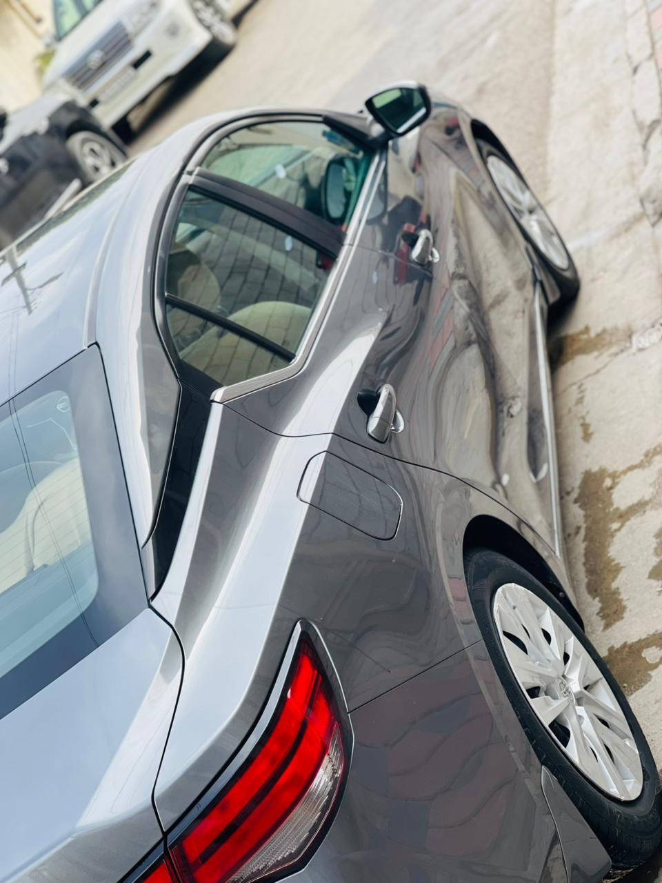 السلام عليكم ..
نيسان سنترة موديل2021 مواصفات SV محرك 2000 ويل كامرة دوارة بصمة  رادار جانبي + رادار خلفي حساس خلفي قيادة  ذاتية + تحديد مسار

السيارة ماشية 70 بيها ربع بنيد مرفق سونار

كفالة شواصي ولغود والسيارة بأسمي تحويل ثاني يوم 

السعر : 135بيها شي بسيط

للأستفسار الاتصال على الرقم التالي : ‭+٩٦٤ ٧٧٣ ٤٤٨ ١٦١٩‬


**إذا كنت صاحب هذا الإعلان وتريد حذفه لأي سبب، رجاءا أرسل رسالة إلى الدعم الفني**