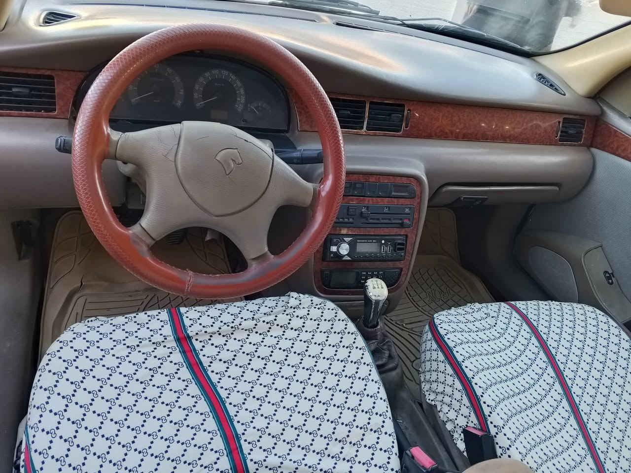 سمند للبيع
السلام عليكم 
سمند 2011 للبيع في النجف 
بيها خياسات مصلحى نضيفة كلش السيارة وجاهزة من كلشي ابيعلك تبريد عطلان جاهزة من حدادية وكير ومحرك 
عنوان نجف للاتصال/***********
