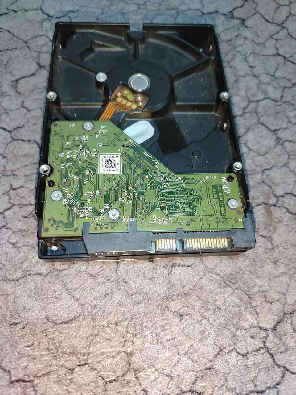 هارد عدد 2 للبيع واحد صغير مع الرك والثاني كبير.. الصغير حجم 500 جيجا والكبير 1000 جيجا للبيع.
السعر ثنينهم ب25 الف.. العنوان موصل يارمجة الشرقية


**إذا كنت صاحب هذا الإعلان وتريد حذفه لأي سبب، رجاءا أرسل رسالة إلى الدعم الفني**