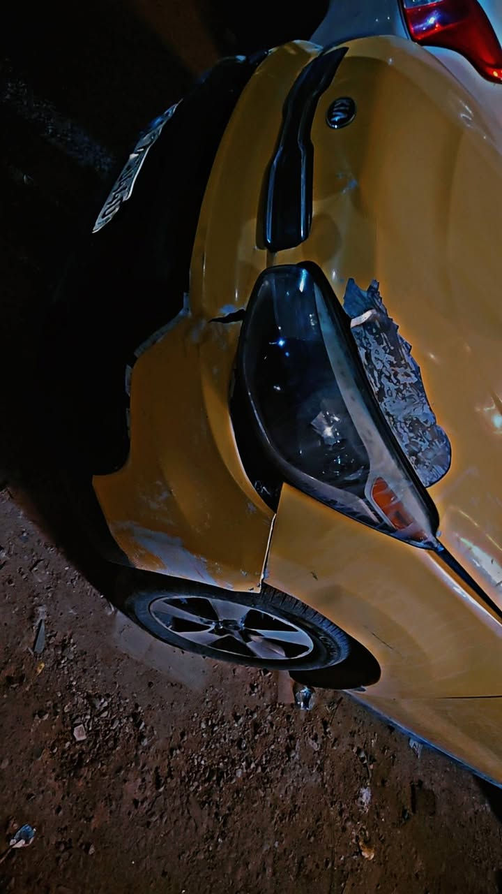 سلام عليكم صول 2017 لون اصفر رقم جديد صدر امامي خلفي جديد ممشه 61 الف مثل مموضح بل فديو لحادث سياره بدل باب ودعاميه خلفيه فقط محرك 1600 GT وسياره امانة الله خير من الله ك محرك وميكانيك 
(110) السعروبيها مجال 
التصال 
(***********) (***********)
