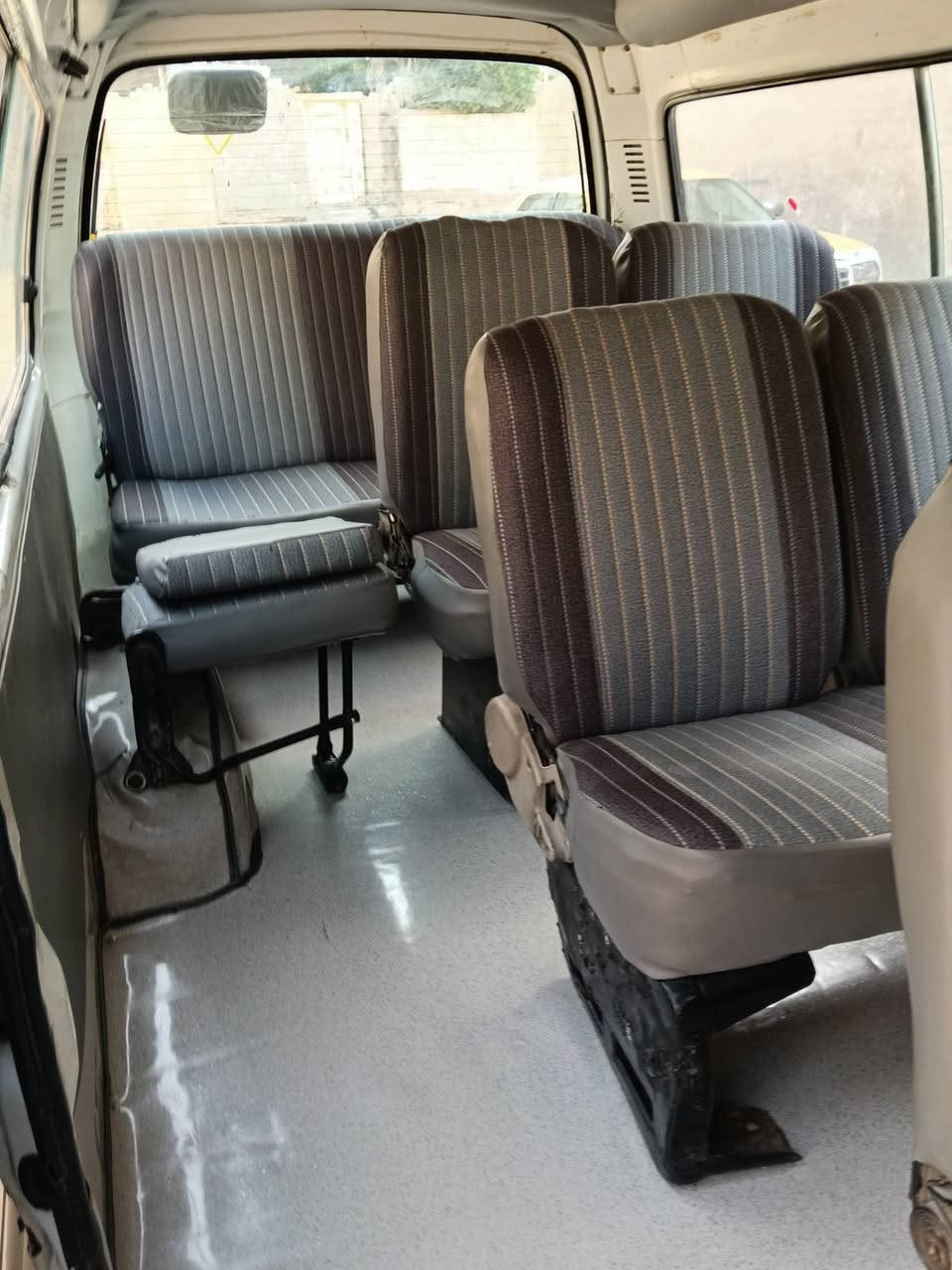 السلام عليكم فتون 2008 مكينه خير من الله حداديه كل جديد شاصي مكفول كير اكسن مكفول بيها ضربه كد شبر فوك الايت سنويه صاقطه سنه تخم تاير جديد دوشمه جديده صار اسبوع هيها غرامات مصفره السعر 50 وبيها مجال العنوان بغداد الرقم ***********
