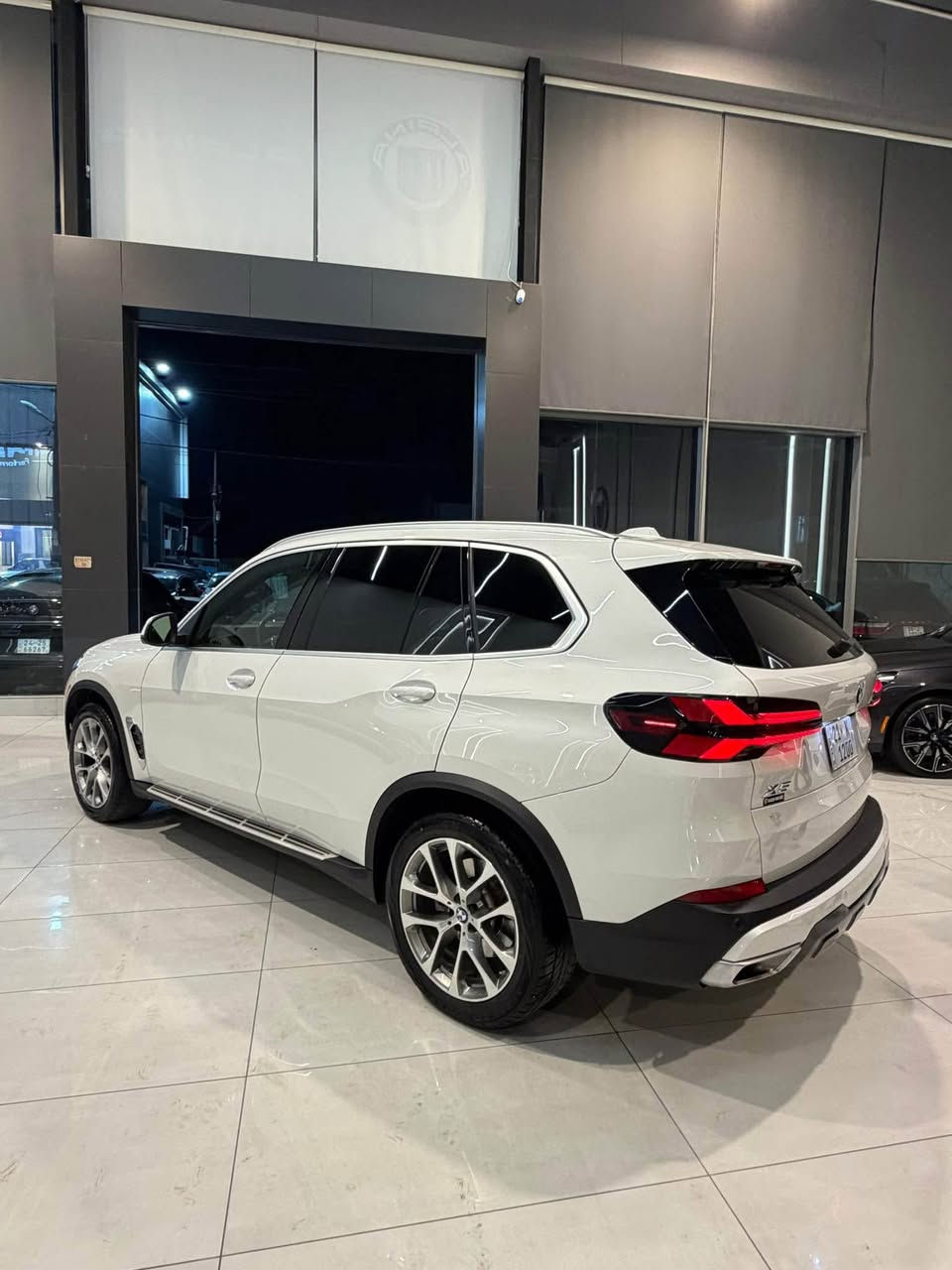 BMW X5 2024 Sdrive Clean Title Full Option
وارد امريكي كلين تايتل فول موصفات مرقم جاهز و بيها باج تضليل حكومي 
لون ابيض صدفي ماشي ٥٢ الف ميل 
كشنات خزن تدفئة تبريد و سكان تدفئة جاهزه سياره بدون سيرفز 
سعر 475$ ورقه قفل 🔐 
*********** 
Whats app viber أربيل, العراق
