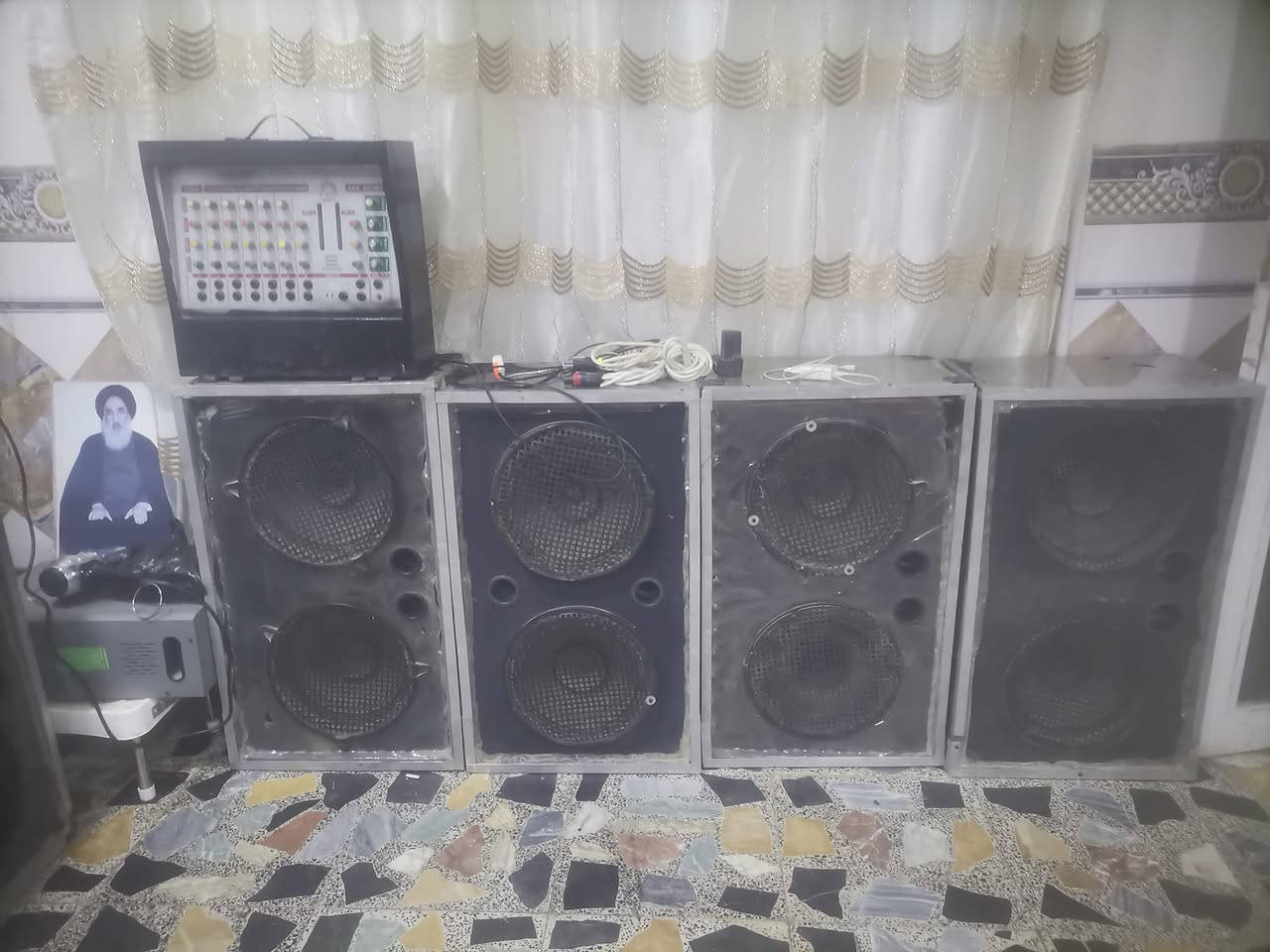 االبيع 6سماعات ثنائي هندي زوج 250 بيهه مجال مكان الكوت حي الجهاد. ***********///***********
