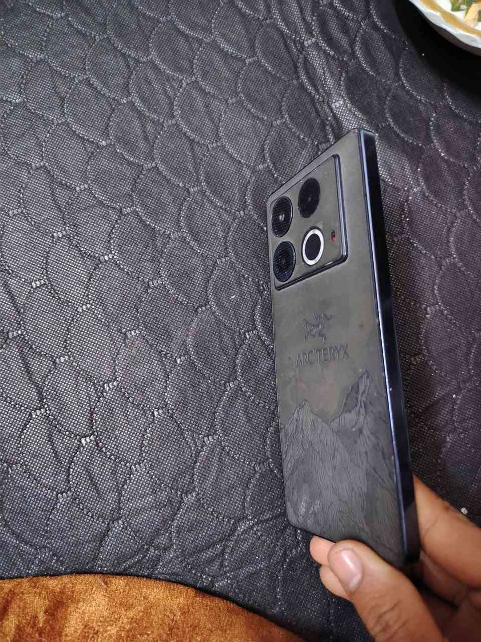 السلام عليكم موبايل للبيع  Infinix NOTE 40 اسم الجهاز ذاكره 256 رام 16 بطاريه 5000 السعر 170وبي مجال ويرهم مراوس***********شرط ما مفتوح
