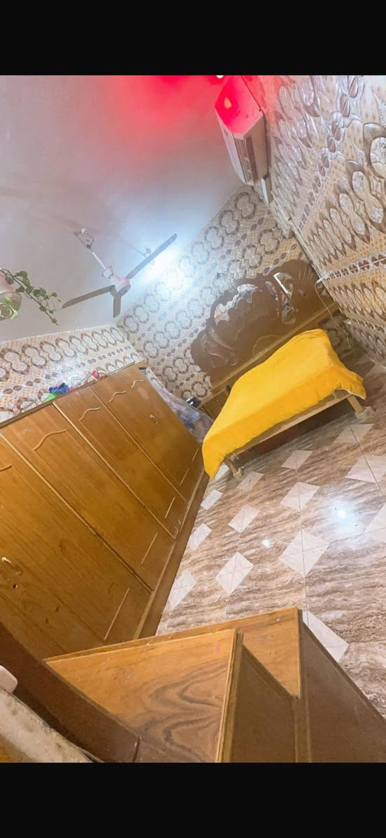اللهم صلِّ على محمد وآل محمد 🌹

🏡 بيت للبيع في كربلاء

📍 الموقع: كربلاء – نهاية الجاير – قرب أسواق برتقالة – حي الزهور.

🔹 المساحة: 100 متر مربع.🔹 البناء: طابوك جمهوري.🔹 الطابق: طابق واحد.🔹 السند: 25 مع إقرار محكمة ومكاتبة مباشرة مع صاحب الأرض.

✅ يتكون الدار من:

غرفتي نوم

صالة

استقبال

مطبخ

صحيات

✅ الخدمات كاملة:

تبليط

مجاري

كهرباء

شارع 10 متر

📌 يبعد عن مرقد الإمام الحسين (ع) حوالي 2 كم، وبالسيارة نحو 5 دقائق.

💰 السعر: 105 مليون دينار عراقي، ويوجد مجال بسيط للمشتري الجاد.

📞 للاستفسار والتواصل:***********@
