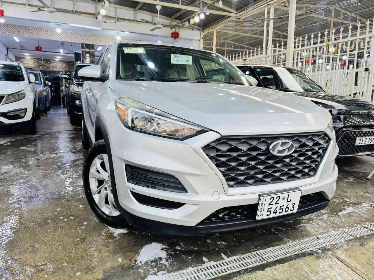 السلام عليكم توسان 2019 وارد امريكي السعر 160$
رقم اربيل انكليزي هزه وسنويه جديد
مواصفات السياره اعتياديه 
سياره جاهزه من كلشي
 كير مكينه صدر حداديه جديد
تبريد ثلج تدفئه كل نقص ما بيها
السياره صور حادثه ما تطلع
 بيها جاملغ خلفي صبغ والبابتين بارد 
عنوان السياره بغداد الكريعات معرض الغدير
***********
