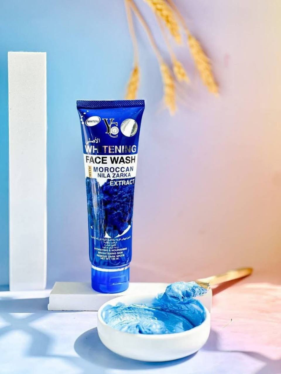 غسول الوجه "YC Whitening Face Wash" هو منتج لتنظيف وتفتيح البشرة، يحتوي على خلاصة النيلة الزرقاء المغربية. 
يعمل الغسول على تنظيف البشرة بعمق وتوحيد لونها.
يساعد على إزالة البقع الداكنة والتصبغات.
له خصائص مهدئة ومرطبة للبشرة.
المنتج مصنوع في تايلاند.


**إذا كنت صاحب هذا الإعلان وتريد حذفه لأي سبب، رجاءا أرسل رسالة إلى الدعم الفني**