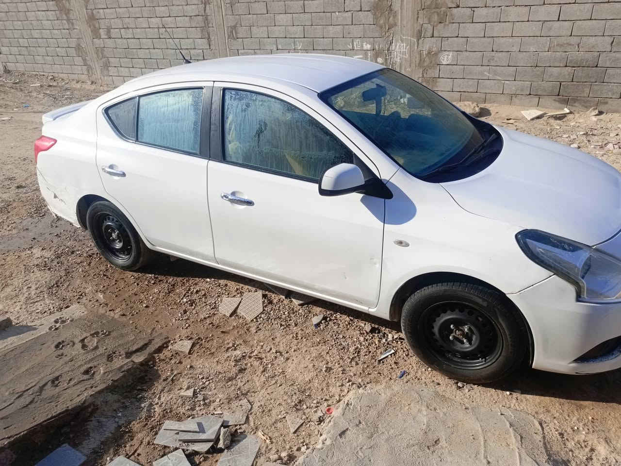 سلام عليكم سياره للبيع نيسان سني هندي مديل 2023 سياره نضيفه مكينه وكير وحداده نضاف وتبريد شغال السياره بيه قطعه وحده الجاملغ الامامي فقط ما واصل جوه فقط الجاملغ  رقم اربيل بسم شركه تريد تحويل او تريد وكاله السعر 107 مكان البصره ابو الخصيب 
***********
