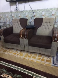 تخم  مستعمل نضيف ثلاث قنفات وكرسيين السعر 110 وبي مجال  لاستفسار 07714...