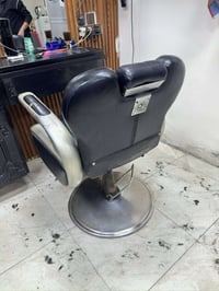 كرسي  نضيف جگات  جديد السعر مناسب جدا بغداد 07703692497