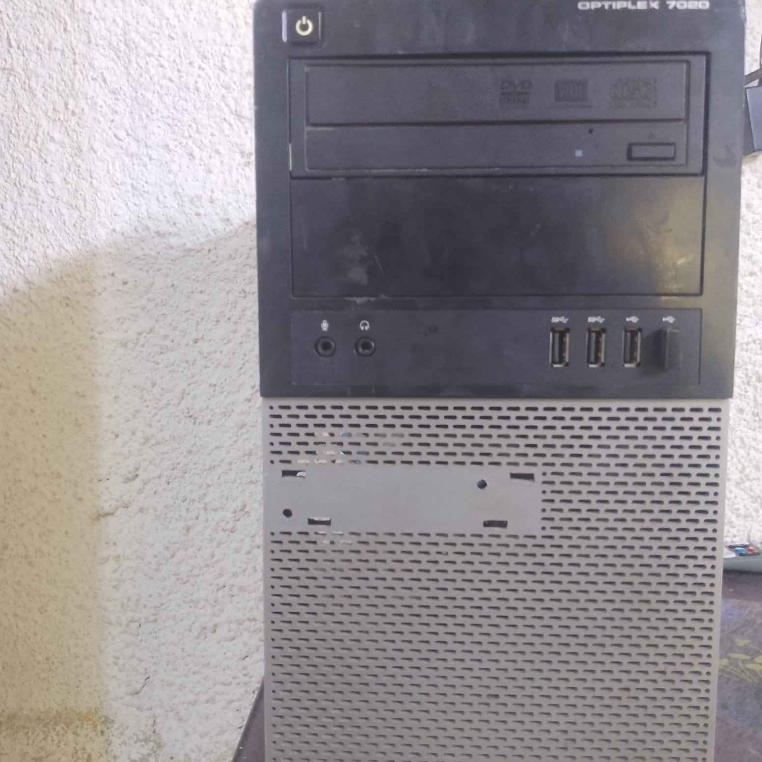 السلام عليكم كيس لبيع المواصفات i5. جيل رابع الرام 13 ddr3 كرت شاشه 1050 gtx خارجي وداخلي  هارد hdd 298 ssd 128مبرد معالج مع يدات كيبورد ماوس ويرلاس العاب.                                 Reded Redemption 1                   gta 5                                             pes 2021.                                     وبعد هواي العاب السعر 250 وبيه مجال مكان بغداد ماعندي توصيل


**إذا كنت صاحب هذا الإعلان وتريد حذفه لأي سبب، رجاءا أرسل رسالة إلى الدعم الفني**
