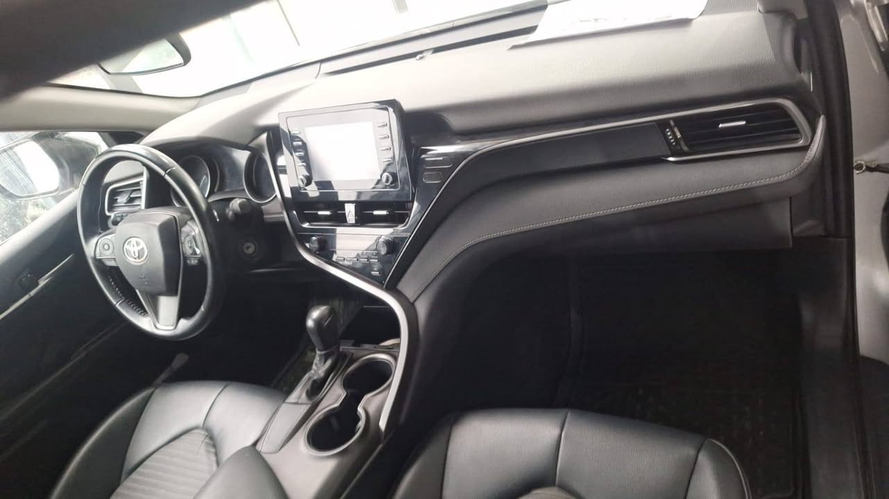 کامری 2021 رقم سليمانية قطعتين صبغ 
ماشية 39 الف گیر محرك شرط مكان سياره بكلار ***********
