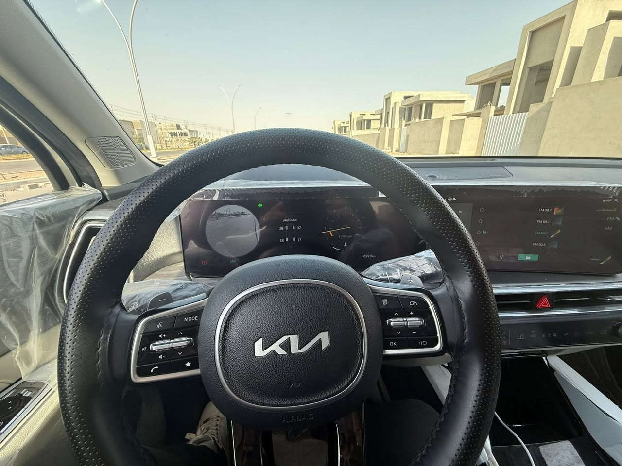 السلام عليكم 
سورنتو 2025 زيرو أعلى فئة رادار امامي خلفي جانبي 5 كاميرات داتاشو تحكمات فول كشنات جلد بانوراما.  7 راكب 6 سلندر السياره ماشيه 7000 كم كشنات الاماميه تدفئة كهربائية كاميرا 360 مغلفه نانو بالكامل حته بانوراما مغلفه اوتو هولد تشغيل عن بعد تتقدم وترجع من الريموت فول الاخير بعده بضمان الشركه السعر345 رقم ***********
