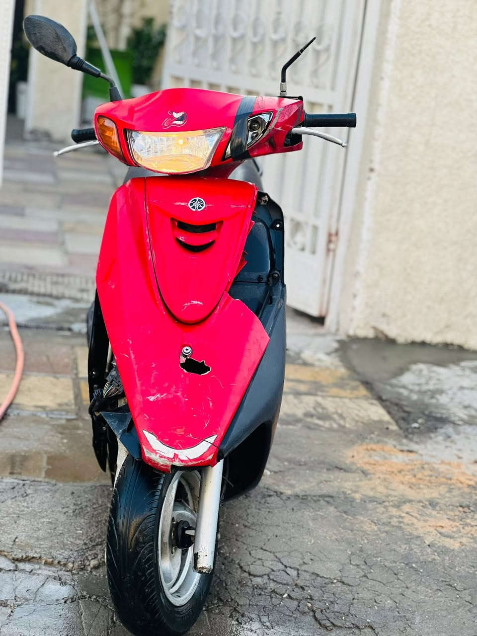 دراجة رمبه اكزز ياباني
صار 10 اشهر عندي بس اشتريت سيارة وصار شهرين اشغلهه بين يوم ويوم ومداريهه بالدهن 

الگشر نظافه 55‎%‎ 

المحرك لوك ومامستخدمهه هوايه ونظافة 80‎%‎ 

خليت باتري جديد لان كعد القديم ماخذهه 2 مليون و50 الف بس اكيد كفرات نظيفه اكثر مو هيج واتعاجز ابدل كفرات 

عارضهه 850 الف وبيهه مجال بسيط للجناي


**إذا كنت صاحب هذا الإعلان وتريد حذفه لأي سبب، رجاءا أرسل رسالة إلى الدعم الفني**