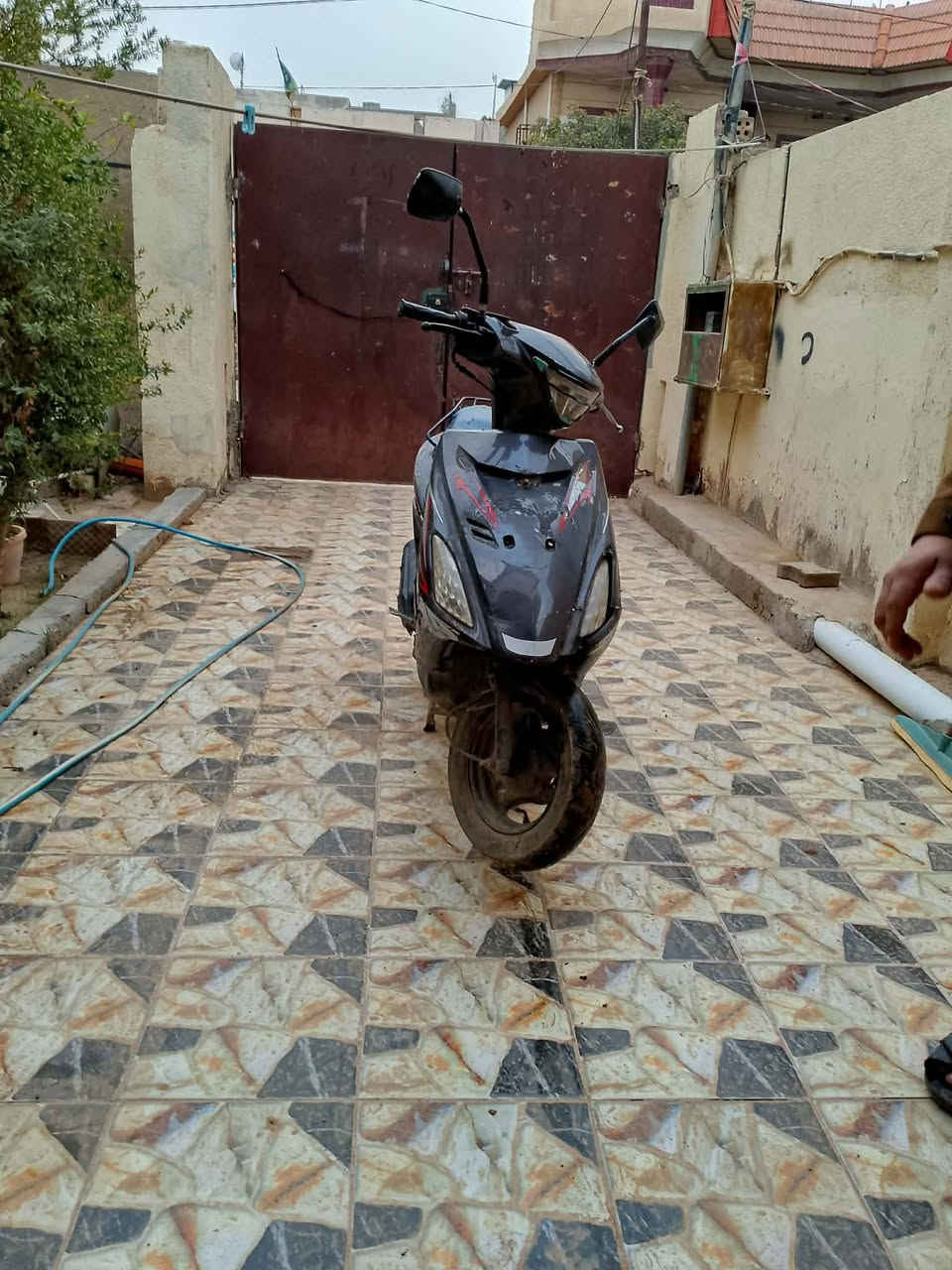 دراجه البيع بسعر 200الف دراجه شغاله كامله مكمله سلف هندر او مراوس بدعش برو رقمي ***********
