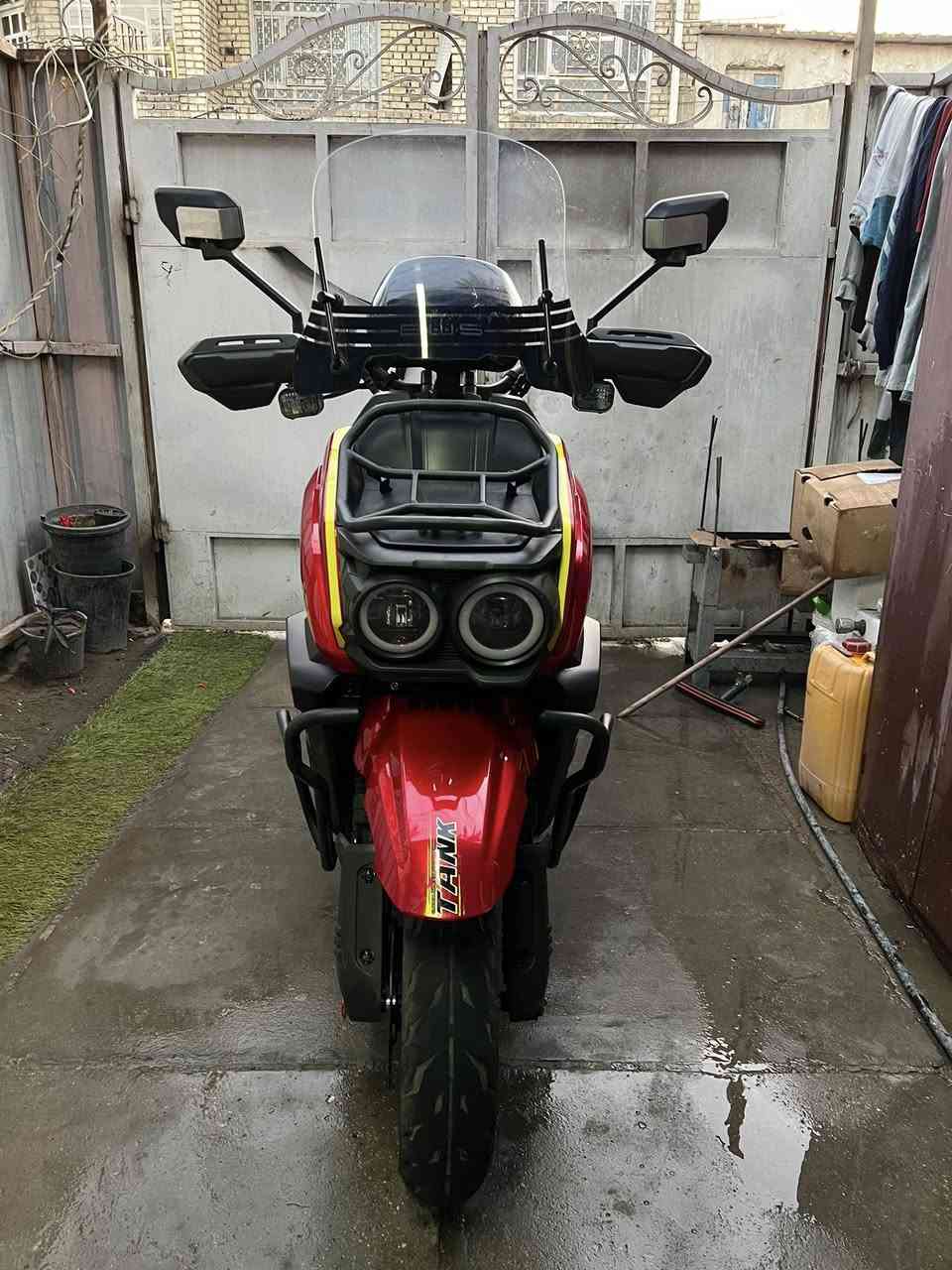 السلام عليكم دراجه شحن اباجي للبيع بطاريات عدد6 ليثيوم خير من الله دراجه كلش نضيفه السعر900 الف رقم مكان حي أور الهاتف***********
