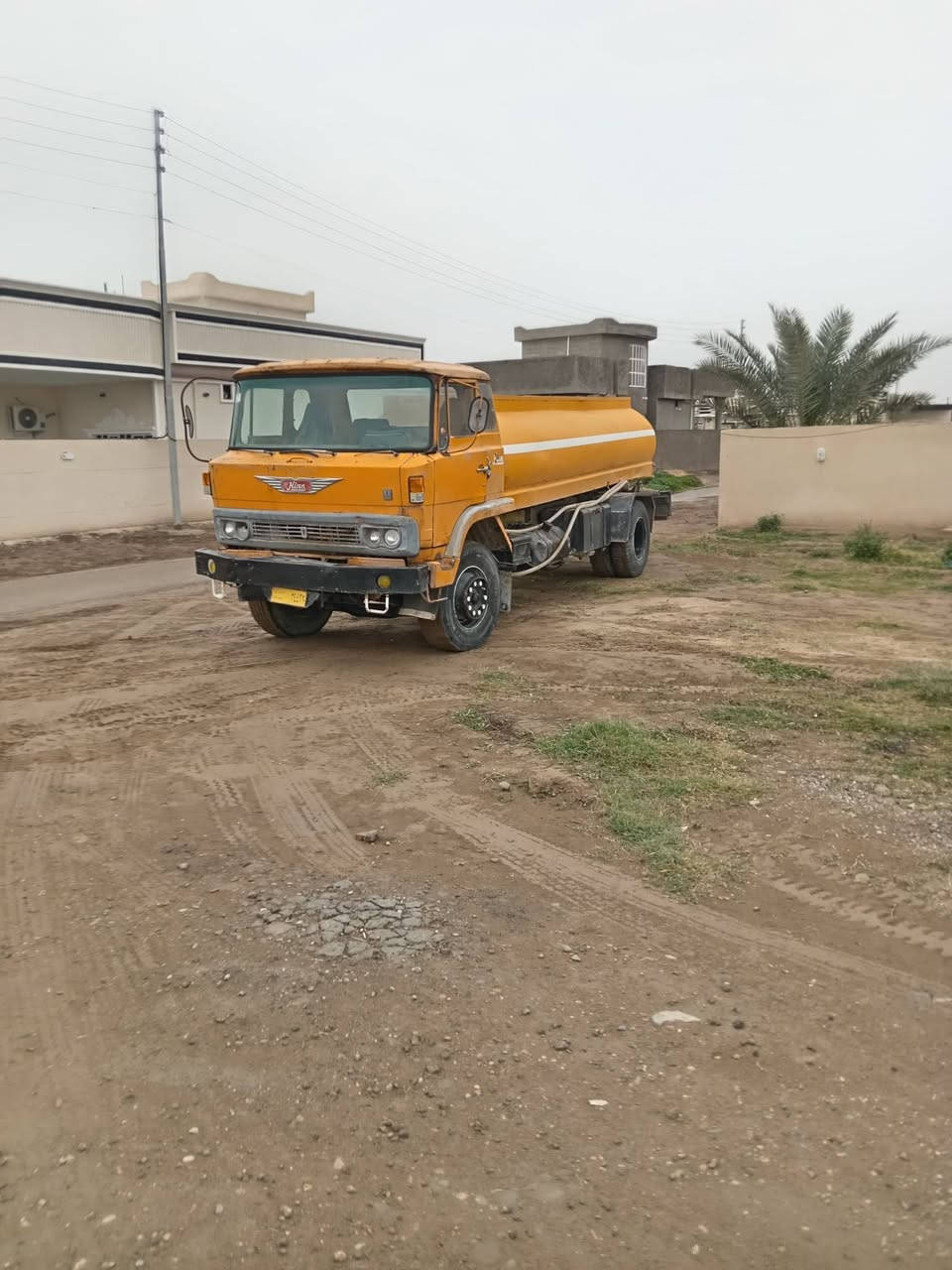 سلام عليكم
اللبيع هينو دنكر ماء موديل 82 رقم بغداد الحموله 14 طن 

السعر 12 مليون وبي مجال تصل ودالل ‏‪***********‬‏
