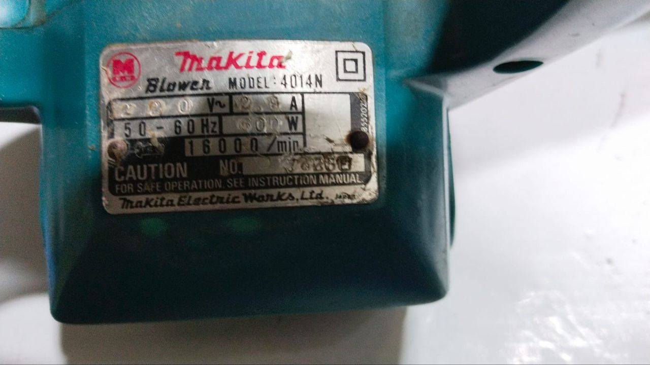 بلور ماكيتا استيراد مؤسسة 16000 دورة بالدقيقة 
(120 الف مع التوصيل) مستخدم شبه جديد نظيف جدا بلادي للتواصل ***********
