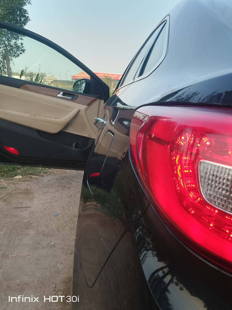 سوناتا الامريكي موديل 15 فول مواصفات لتمدد  حدث جاملق وبنيد لايت زنون تبريد ثلج تحكمات ستيرن تبريد 3قطع
تبريد تدفئه بردات سحب محرك 2400 جي دي اي 
مكينه خير من الله وبعد المواصفات المعروفه شاشه جبيره بيهه موقع بصمه تشغيل بصمه ابواب 
لايت زنون عالي ناصي مكاني بابل مشروع المسيب علطريق سريع السعر 125وبيهه مجال للطيبين
 سياره جديده ونضيفه بمعنه الكلمه 
‏‪***********‬‏ 
هاذه رقمي وشراي يتصل وبي خير ويدلل للبيع او مراوس بخليجي او جارجر
سوناتا الامريكي موديل 15 فول مواصفات لتمدد  حدث جاملق وبنيد لايت زنون تبريد ثلج تحكمات ستيرن تبريد 3قطع
